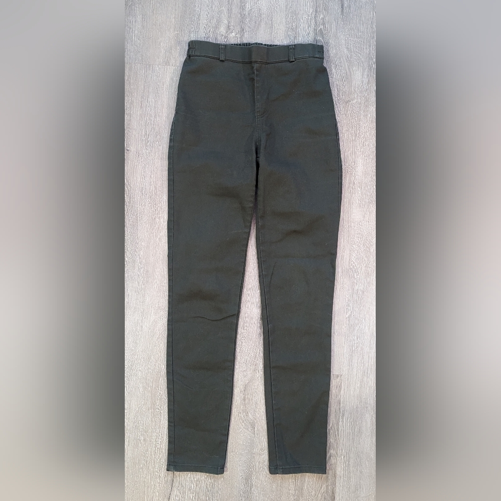3/$15 Green High Rise Slim Pants